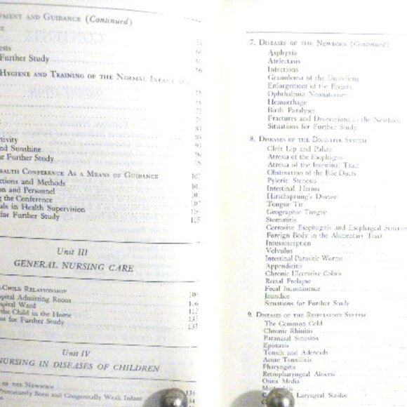 Nurses Handbook OBSTETRIC Louise Zabriskie & Essentials PEDIATIRCS Philip Jean - Picture 7 of 16